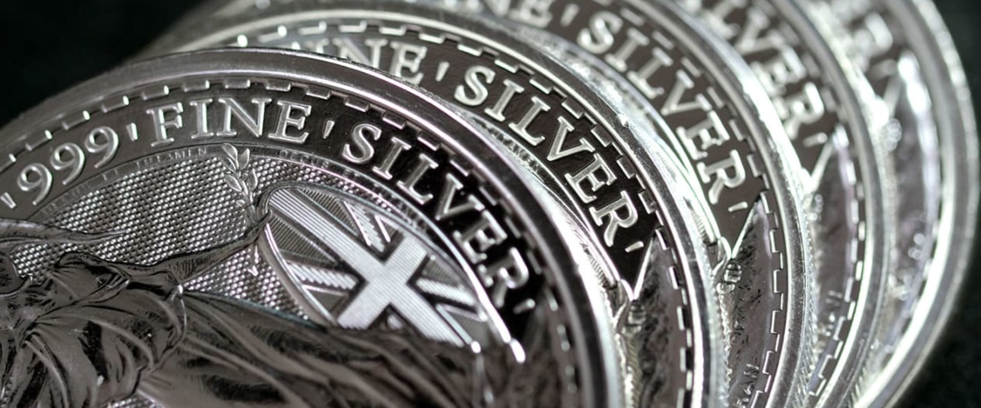 Is platinum or silver better investment?